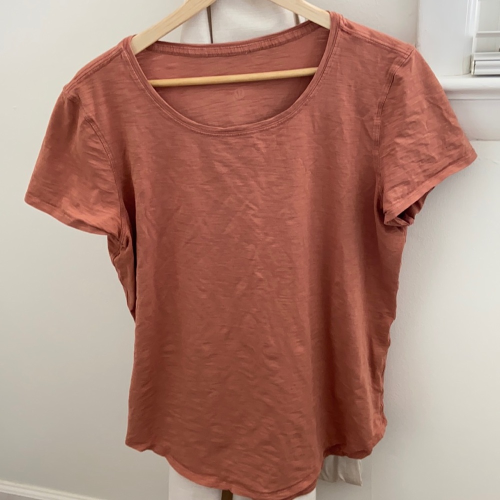 Lululemon workout T shirt